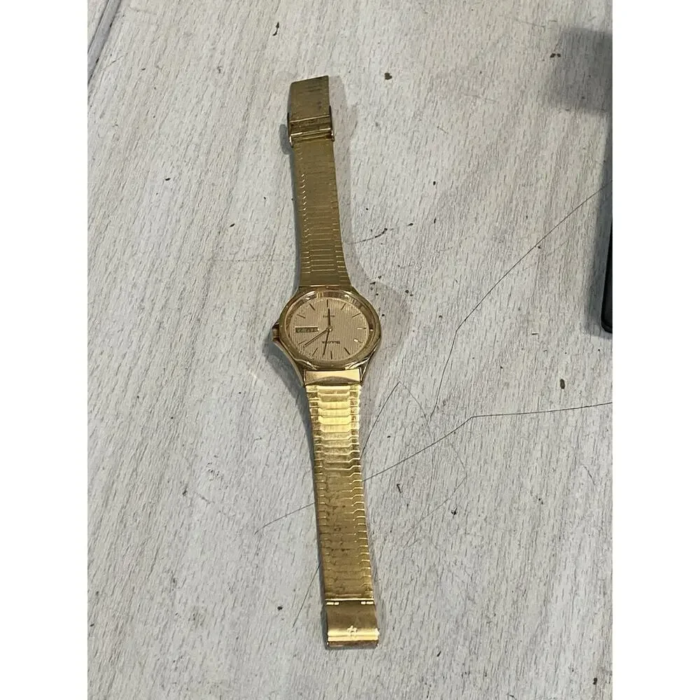 Bulova Men's Vintage Gold Tone Quarts Watch